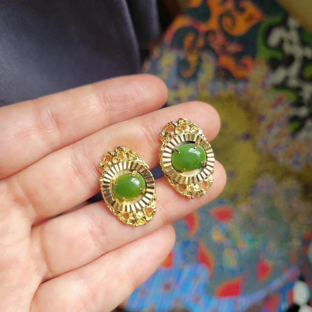 Vintage Pair of Gold Nugget Jade Cuff Links
